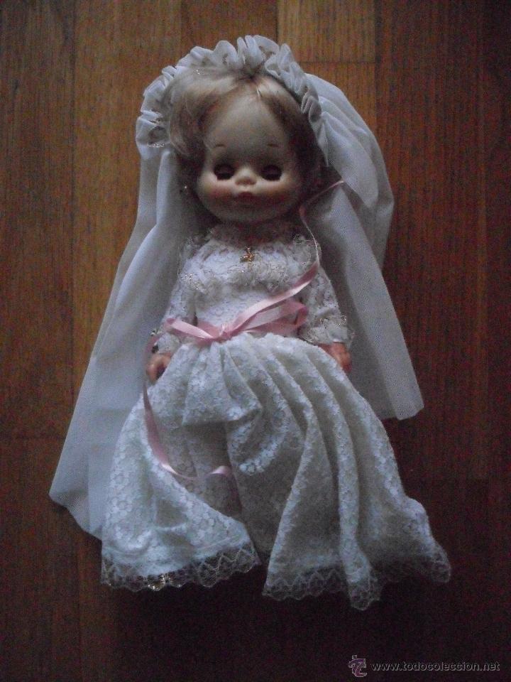 Mu&ntilde;ecas Lesly y Barriguitas: MU&Ntilde;ECA DE COMUNION FAMOSA, 28CM - Foto 1
