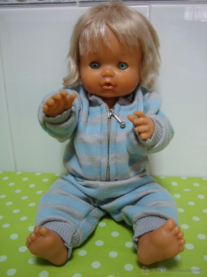 Mu&ntilde;ecas Lesly y Barriguitas: Mu&ntilde;eca de Famosa - Foto 1