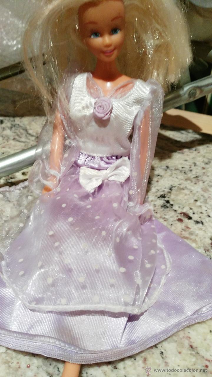 Mu&ntilde;ecas Lesly y Barriguitas: barbie marca famosa - Foto 1