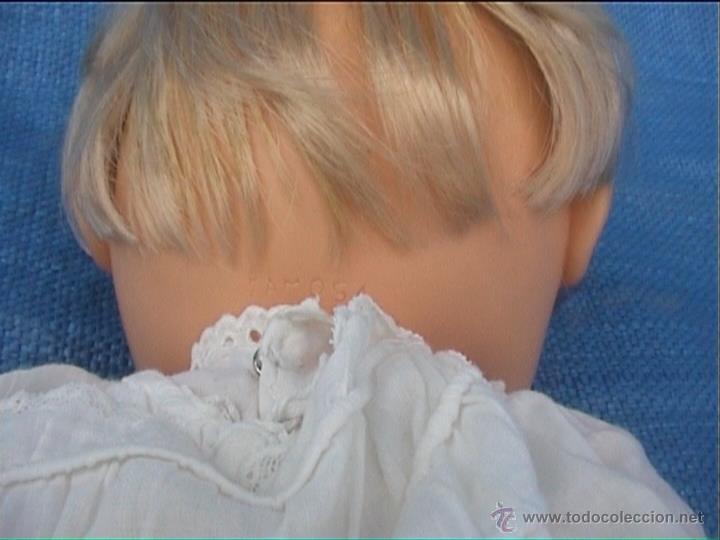Mu&ntilde;ecas Lesly y Barriguitas: MU&Ntilde;ECA BEBE FAMOSA 30CM - Foto 4