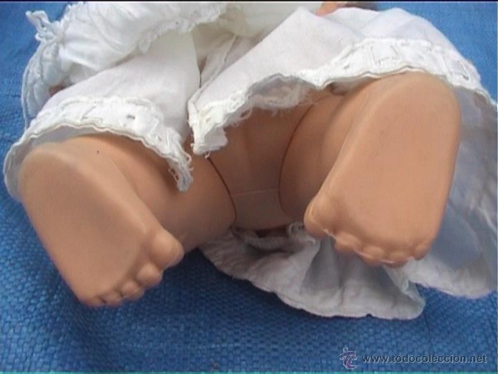 Mu&ntilde;ecas Lesly y Barriguitas: MU&Ntilde;ECA BEBE FAMOSA 30CM - Foto 5