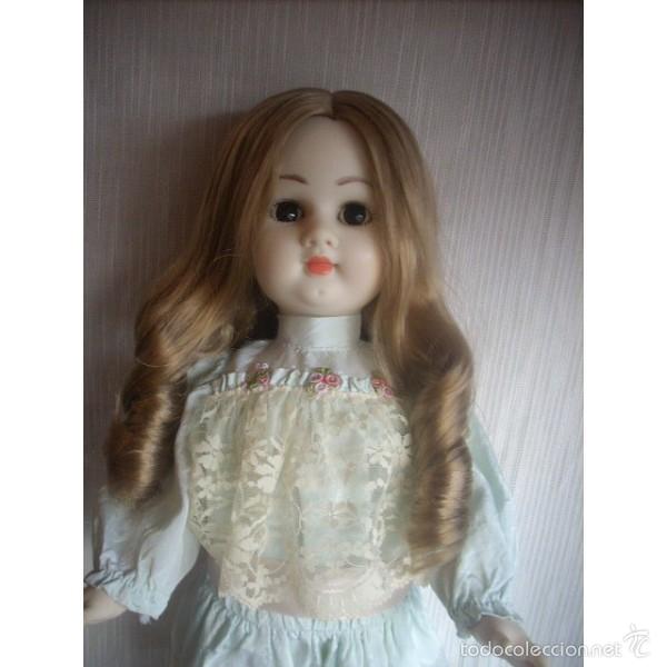 Mu&ntilde;ecas Lesly y Barriguitas: Mu&ntilde;eca Revival, de Famosa - Foto 2