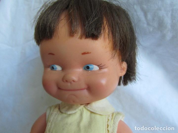 Mu&ntilde;ecas Lesly y Barriguitas: Mu&ntilde;eca bebe de Famosa - Foto 3