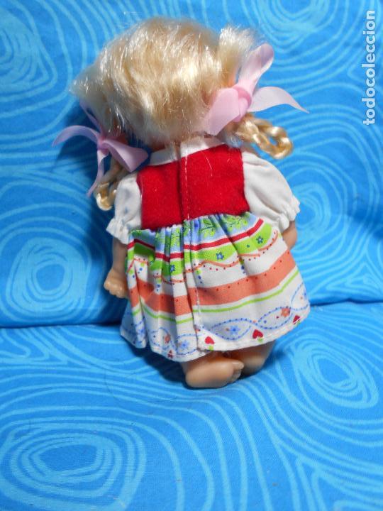 Mu&ntilde;ecas Lesly y Barriguitas: BARRIGUITAS ALEMANIA MU&Ntilde;ECA Y FASCICULO (REF 3) - Foto 4
