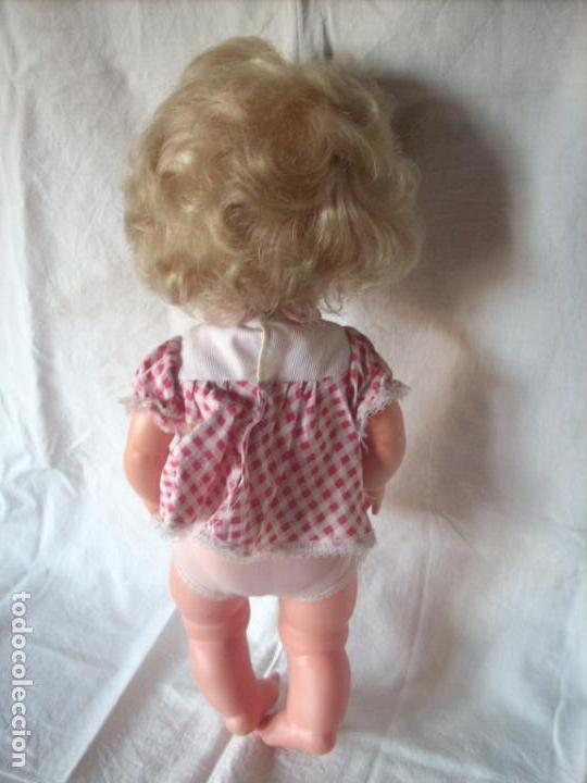 Mu&ntilde;ecas Lesly y Barriguitas: Mu&ntilde;eca Mati, de Famosa - Foto 3