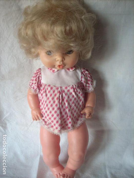 Mu&ntilde;ecas Lesly y Barriguitas: Mu&ntilde;eca Mati, de Famosa - Foto 4