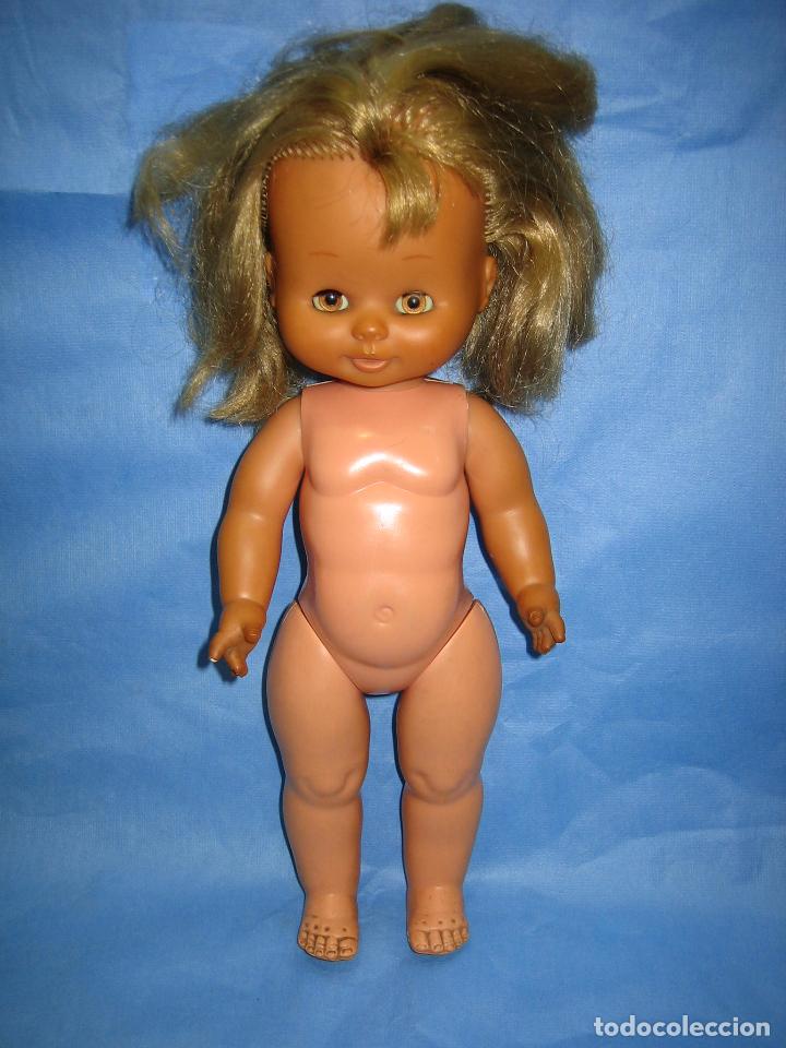 Mu&ntilde;ecas Lesly y Barriguitas: Mu&ntilde;eca de famosa. Mide 34 cm - Foto 1
