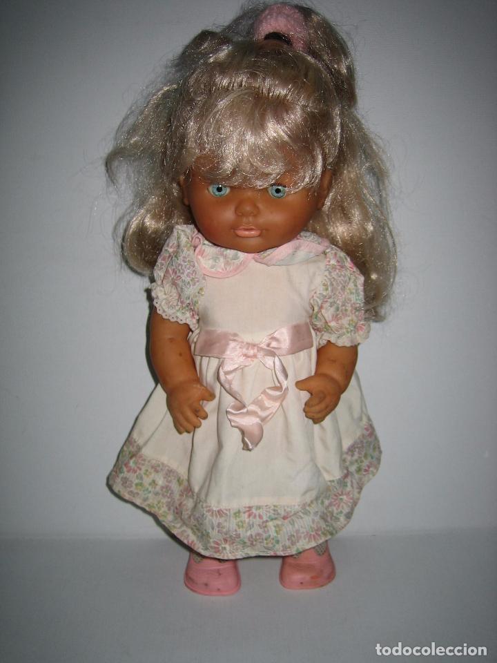 Mu&ntilde;ecas Lesly y Barriguitas: Antigua mu&ntilde;eca de Famosa - Foto 1