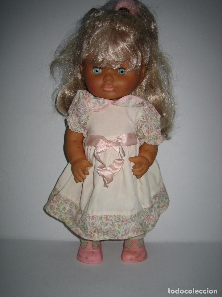 Mu&ntilde;ecas Lesly y Barriguitas: Antigua mu&ntilde;eca de Famosa - Foto 2
