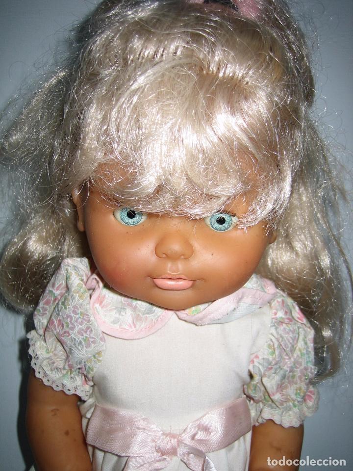 Mu&ntilde;ecas Lesly y Barriguitas: Antigua mu&ntilde;eca de Famosa - Foto 3