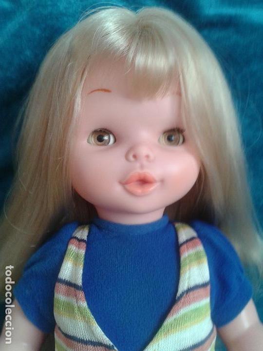 Mu&ntilde;ecas Lesly y Barriguitas: Mu&ntilde;eca Margot de Famosa - Foto 2