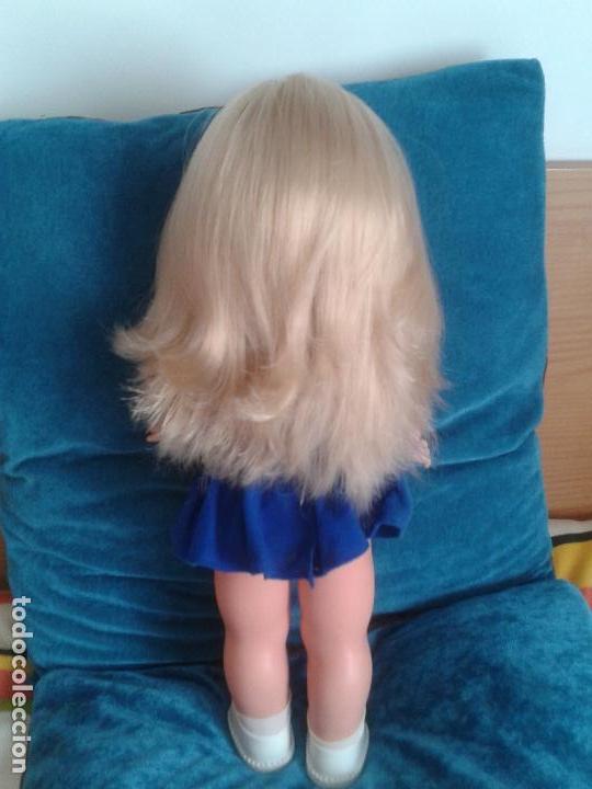 Mu&ntilde;ecas Lesly y Barriguitas: Mu&ntilde;eca Margot de Famosa - Foto 3