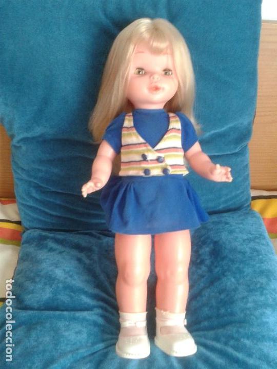 Mu&ntilde;ecas Lesly y Barriguitas: Mu&ntilde;eca Margot de Famosa - Foto 4