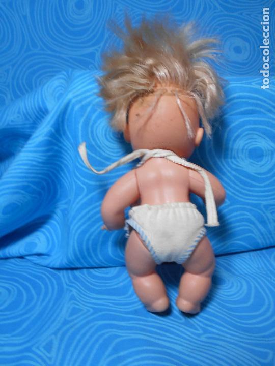 Mu&ntilde;ecas Lesly y Barriguitas: MU&Ntilde;ECO FAMOSA DE 19 CM - Foto 5