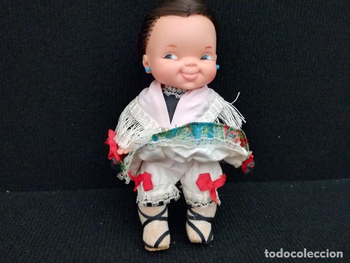 Mu&ntilde;ecas Lesly y Barriguitas: Mu&ntilde;eca famosa risitas con traje regional - Foto 7
