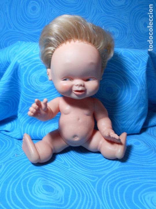 Mu&ntilde;ecas Lesly y Barriguitas: MU&Ntilde;ECO FAMOSA 24 CM - Foto 8