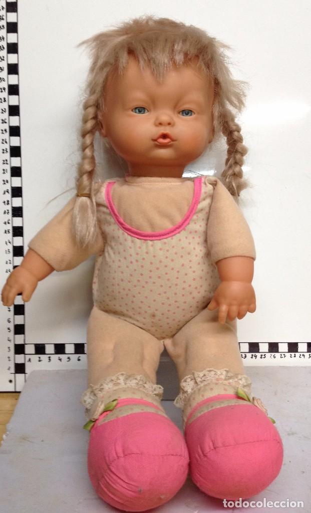 Mu&ntilde;ecas Lesly y Barriguitas: MU&Ntilde;ECA FAMOSA DE 89 FUNCIONA CON PILAS - Foto 1