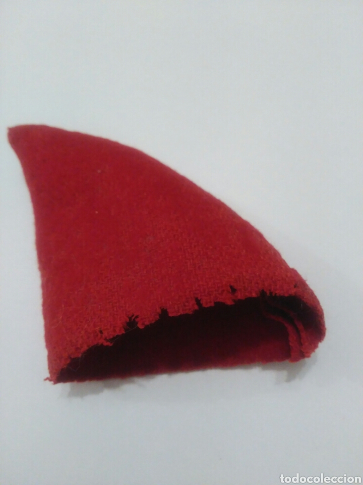 Mu&ntilde;ecas Lesly y Barriguitas: Gorro rojo. No se si de Barriguitas - Foto 1