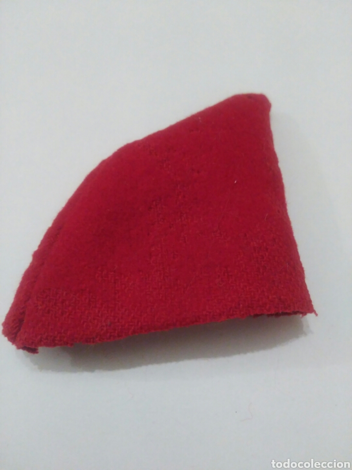 Mu&ntilde;ecas Lesly y Barriguitas: Gorro rojo. No se si de Barriguitas - Foto 2