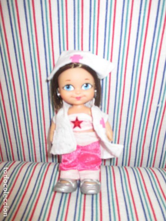 Mu&ntilde;ecas Lesly y Barriguitas: BARRIGUITAS, DOCTORA - Foto 1