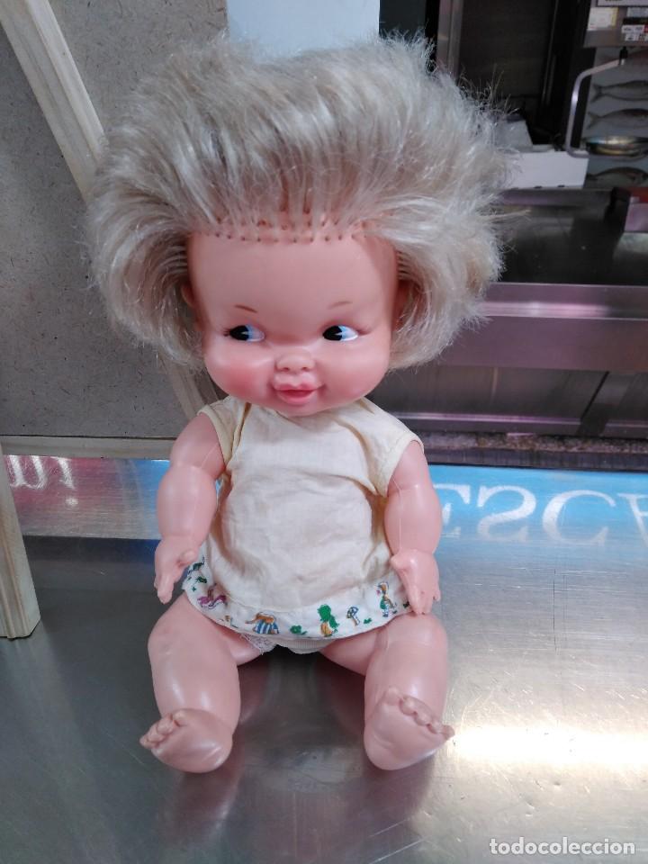 Mu&ntilde;ecas Lesly y Barriguitas: Mu&ntilde;eca de famosa - Foto 2