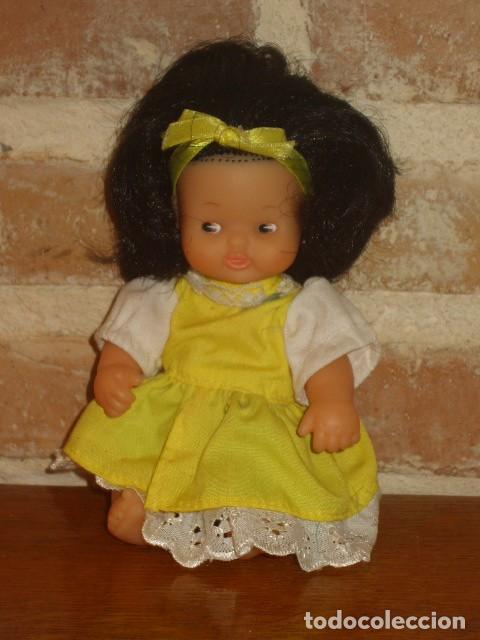 Mu&ntilde;ecas Lesly y Barriguitas: Mu&ntilde;eca Barriguitas de Famosa. - Foto 1