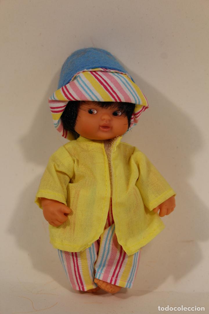 Mu&ntilde;ecas Lesly y Barriguitas: Mu&ntilde;eca barriguitas 97 en la nuca - Foto 1