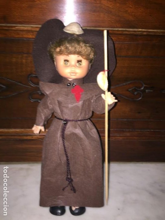 Muñecas Lesly y Barriguitas: Antiguas muñeca de goma con vestido de peregrina Galicia años 80 - Foto 1 - 191287791