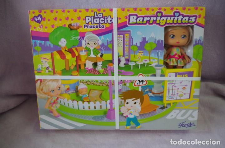 Mu&ntilde;ecas Lesly y Barriguitas: Barriguitas Playset Placita - Foto 1