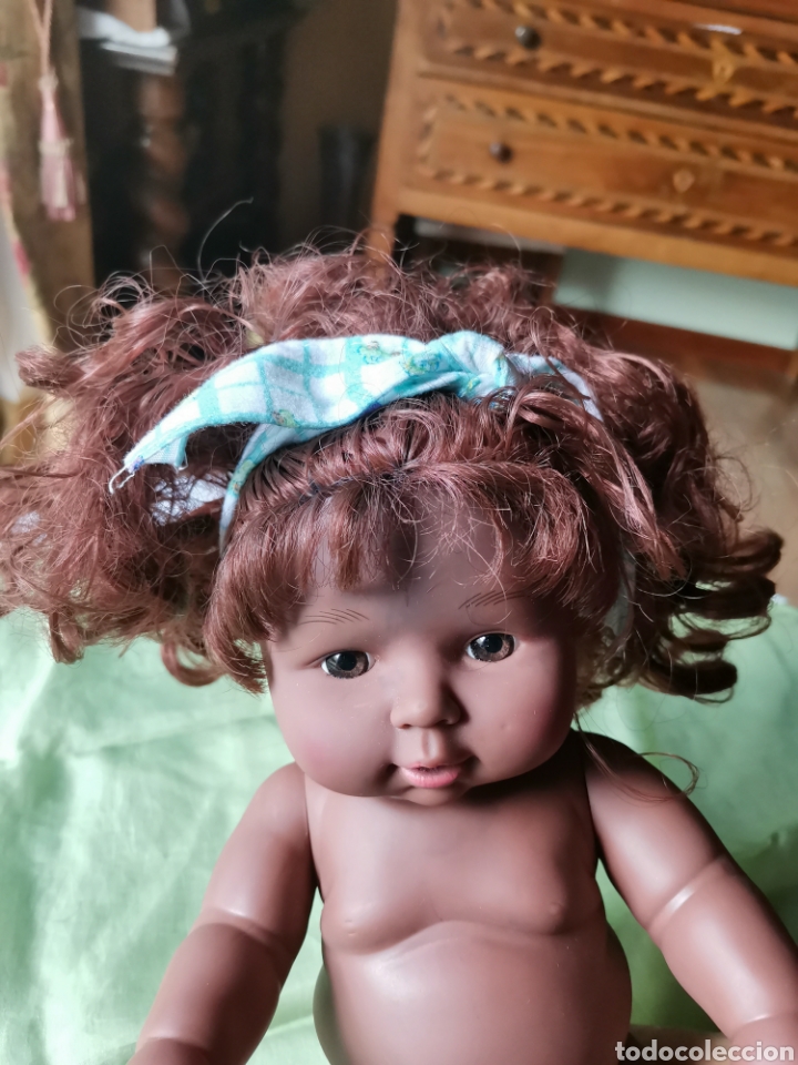 Mu&ntilde;ecas Lesly y Barriguitas: Mu&ntilde;eca negrita barriguitas - Foto 1