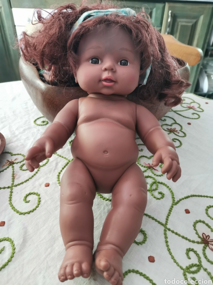 Mu&ntilde;ecas Lesly y Barriguitas: Mu&ntilde;eca negrita barriguitas - Foto 3
