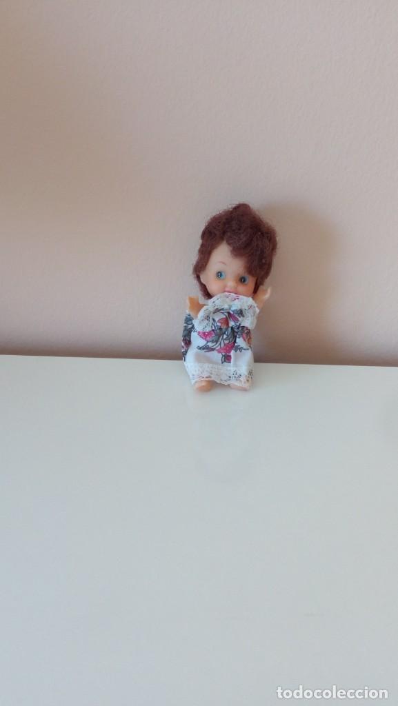 Mu&ntilde;ecas Lesly y Barriguitas: Vestido de mu&ntilde;eca mini antiguo. - Foto 2
