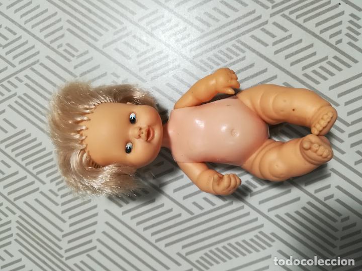 Mu&ntilde;ecas Lesly y Barriguitas: Mu&ntilde;eca barriguita de Famosa - Foto 3