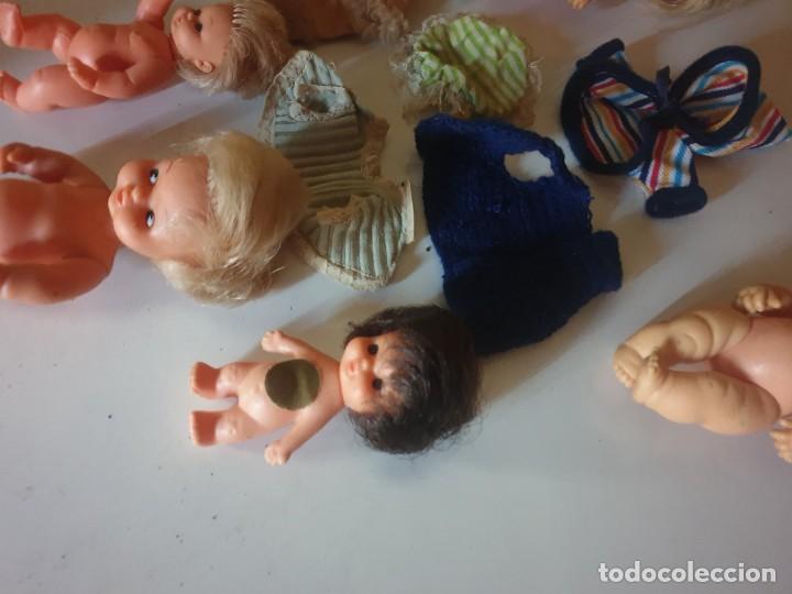 Mu&ntilde;ecas Lesly y Barriguitas: LOTE BARRIGUITAS CON ROPA - Foto 3