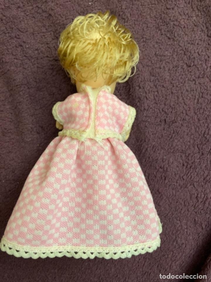 Mu&ntilde;ecas Lesly y Barriguitas: Barriguitas con traje - Foto 2