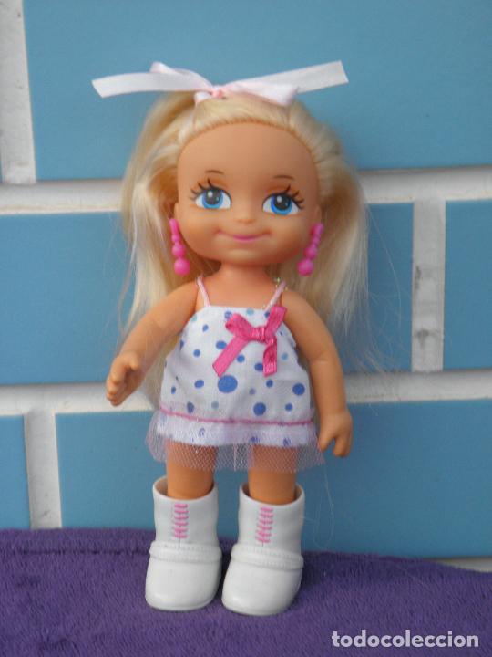 Mu&ntilde;ecas Lesly y Barriguitas: Mu&ntilde;eca Barriguitas New de Famosa - Foto 1