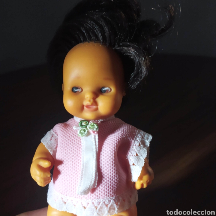 Mu&ntilde;ecas Lesly y Barriguitas: Barriguitas con camiseta rosa - Foto 1