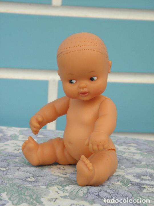 Mu&ntilde;ecas Lesly y Barriguitas: Mu&ntilde;eco Barriguitas de Famosa con defecto - Foto 1
