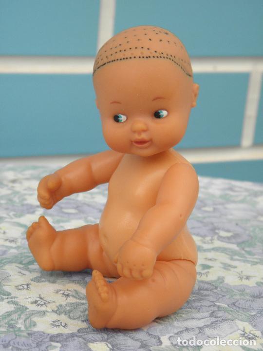 Mu&ntilde;ecas Lesly y Barriguitas: Mu&ntilde;eco Barriguitas de Famosa con defecto - Foto 1