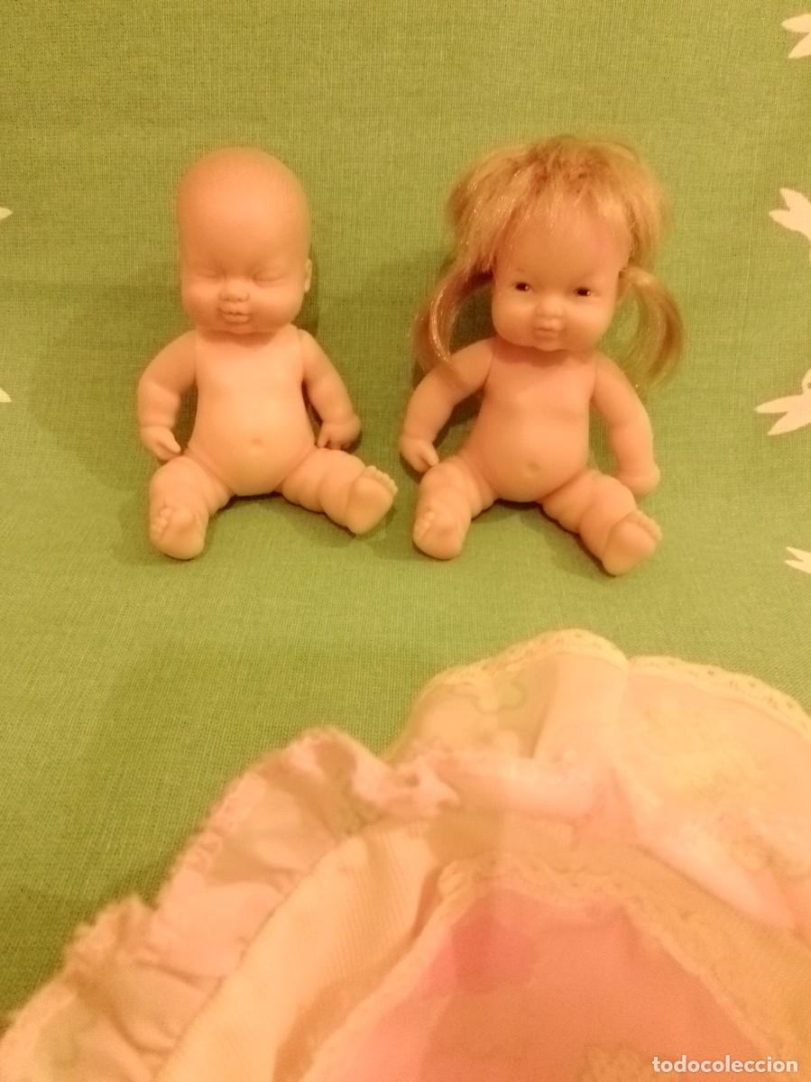 Mu&ntilde;ecas Lesly y Barriguitas: Pareja Barriguitas. Reto&ntilde;o ojos cerrados y coletas