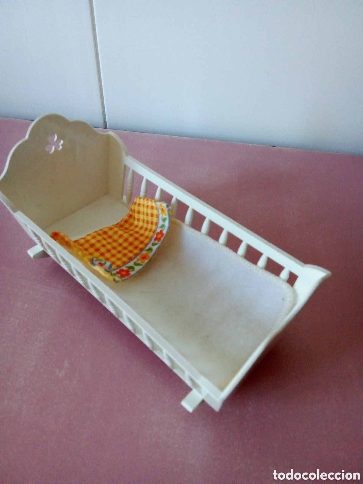 Mu&ntilde;ecas Lesly y Barriguitas: Cuna barriguitas blanca - Foto 1