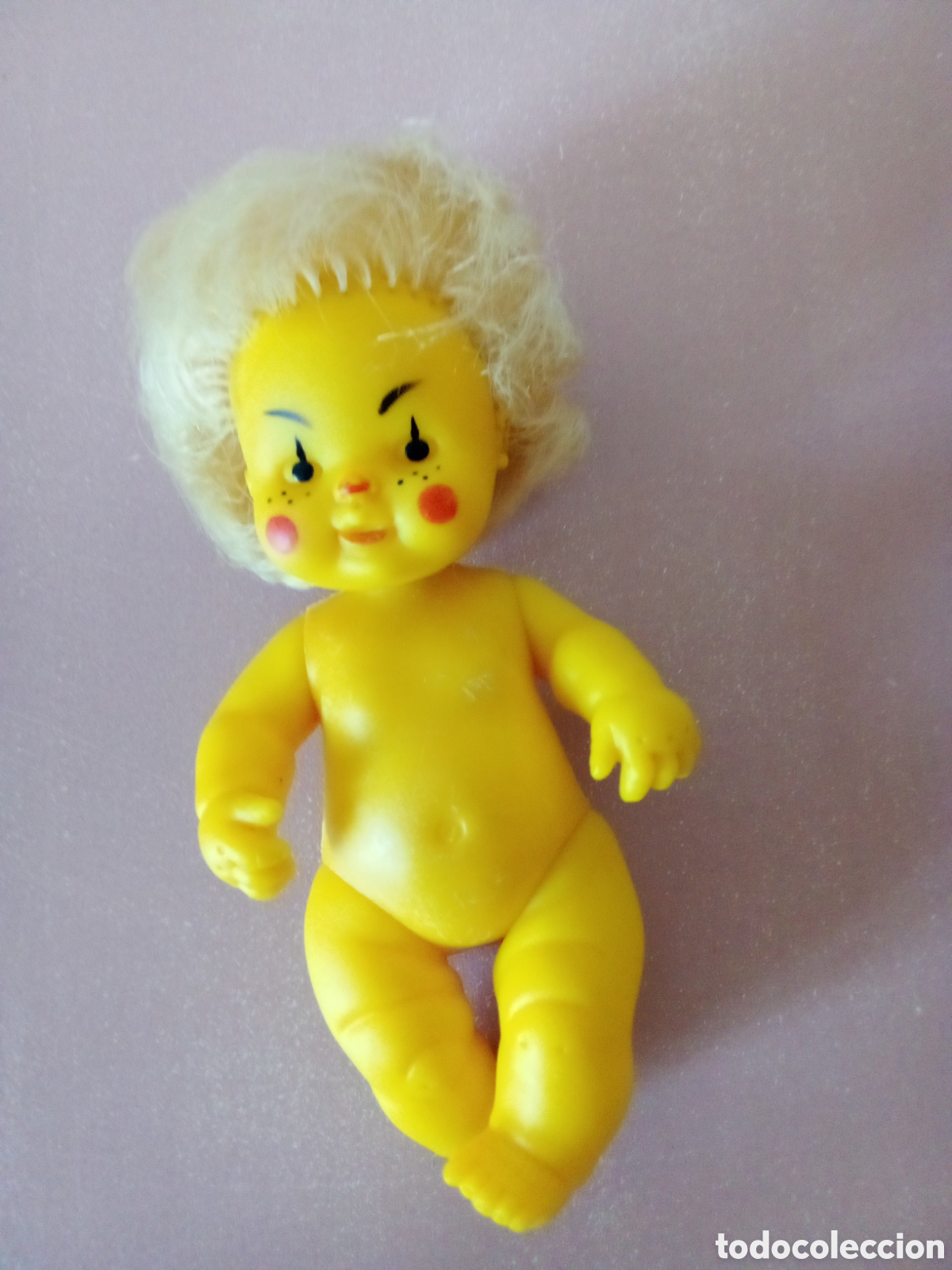 Mu&ntilde;ecas Lesly y Barriguitas: Mu&ntilde;eca Astro amarillo barriguitas - Foto 3
