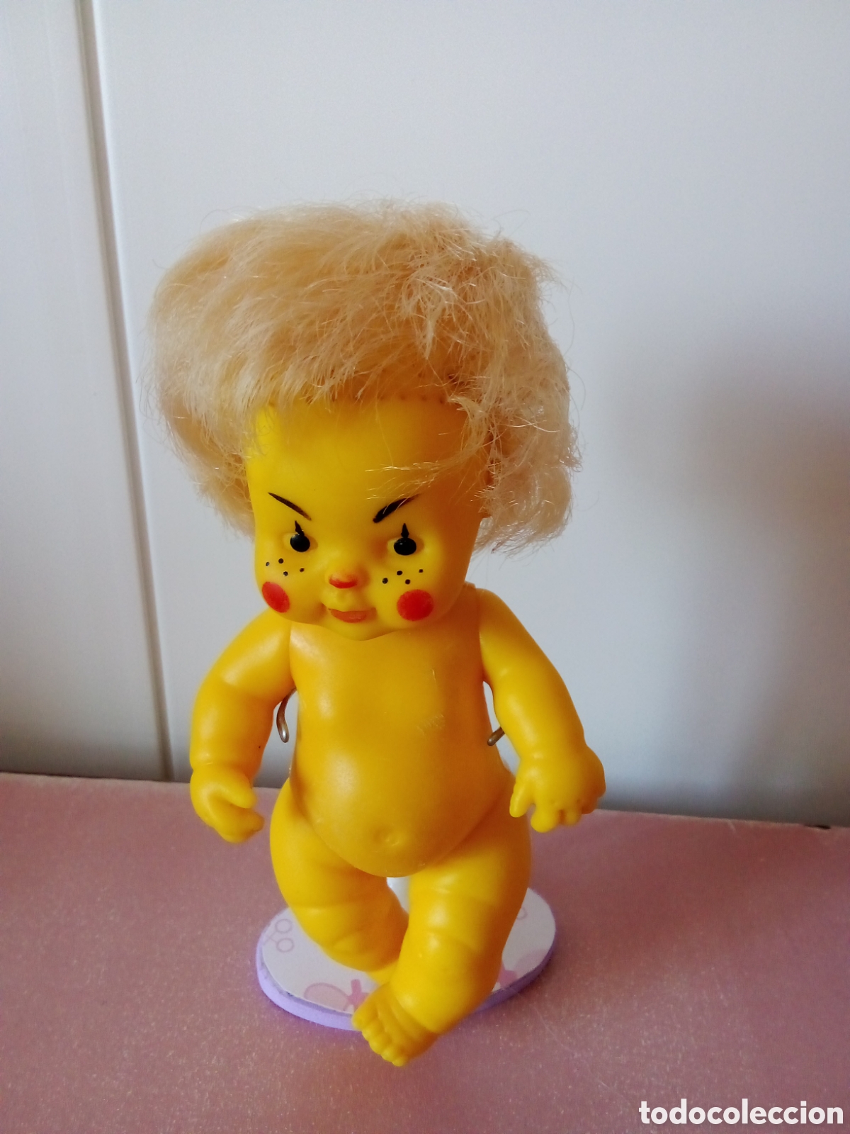 Mu&ntilde;ecas Lesly y Barriguitas: Mu&ntilde;eca Astro amarillo barriguitas - Foto 1