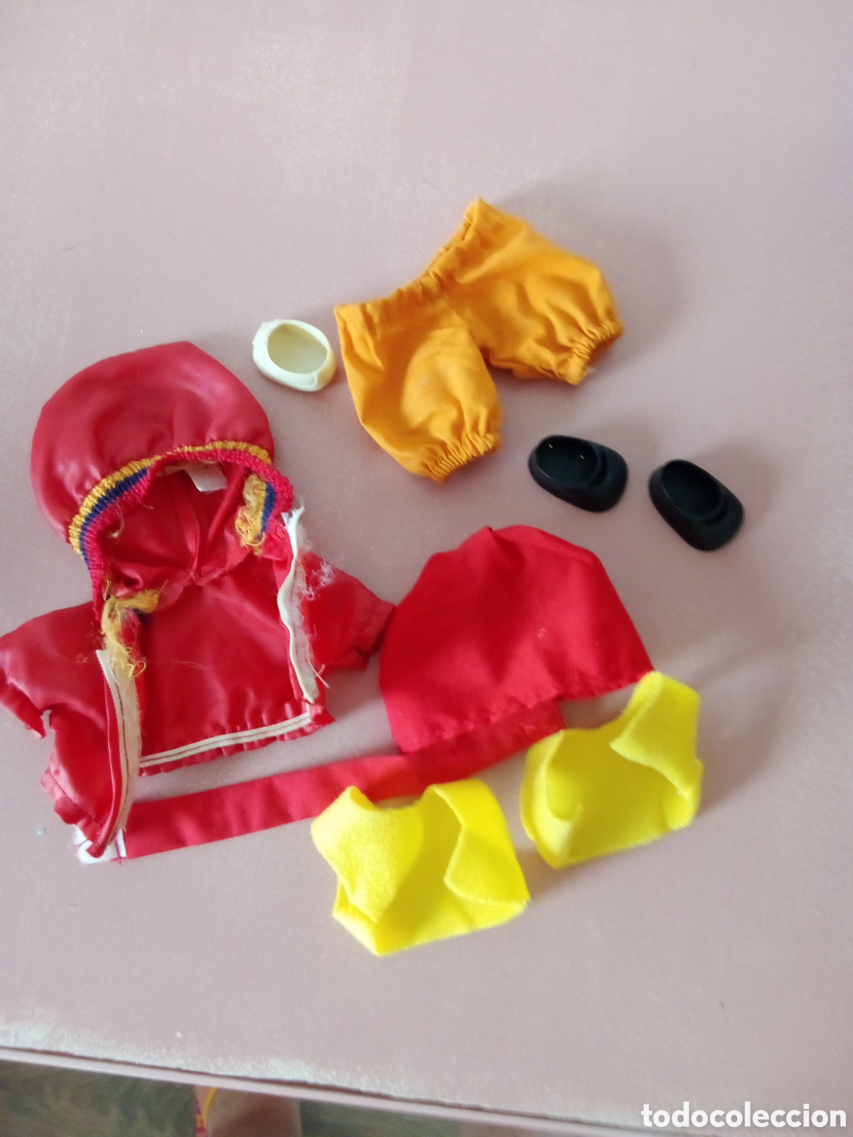 Mu&ntilde;ecas Lesly y Barriguitas: Mu&ntilde;eca Barriguitas lote ropa - Foto 2
