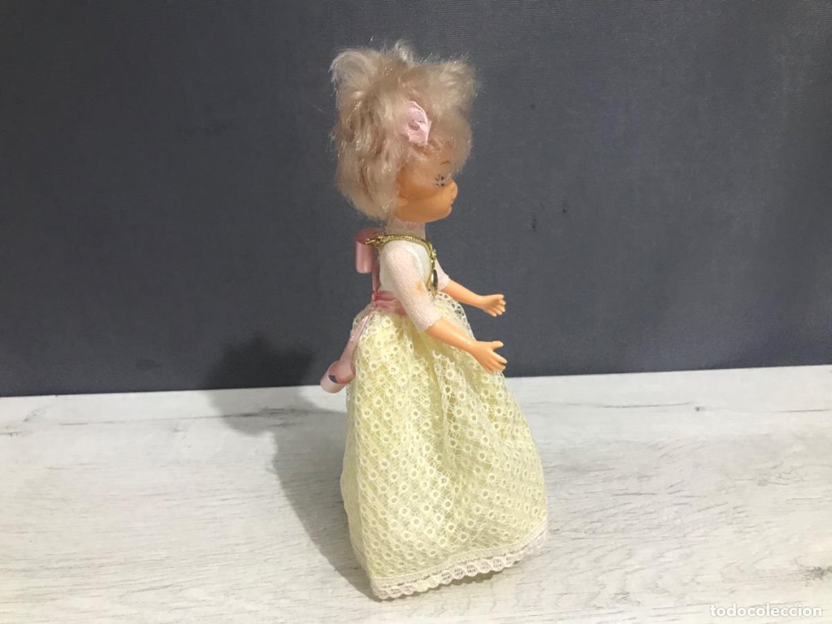 Mu&ntilde;ecas Lesly y Barriguitas: Curioso lote de dos mu&ntilde;ecas antiguas - Foto 17