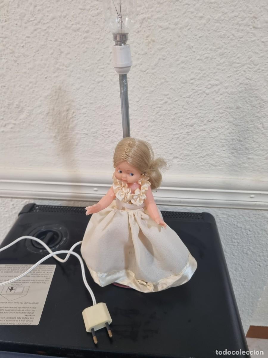 Mu&ntilde;ecas Lesly y Barriguitas: Lampara original con mu&ntilde;eca tipo barriguitas - Foto 1
