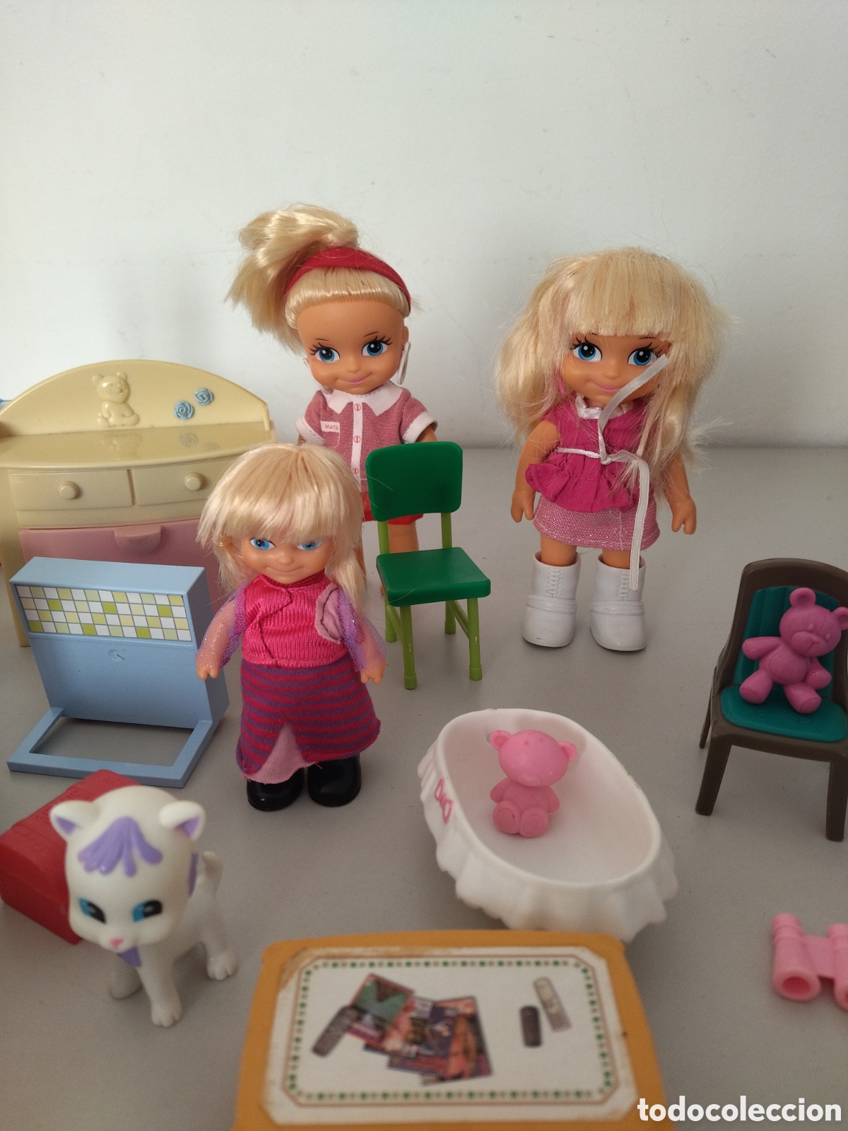 Mu&ntilde;ecas Lesly y Barriguitas: Mu&ntilde;ecas famosa barriguitas lote con complementos variados - Foto 5