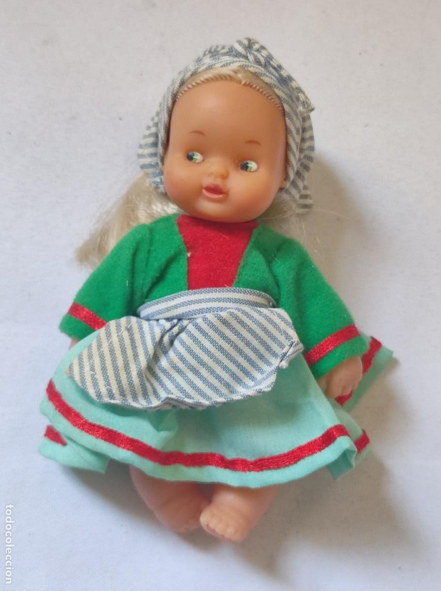 Mu&ntilde;ecas Lesly y Barriguitas: Mu&ntilde;eca Barriguitas de Famosa - Foto 3