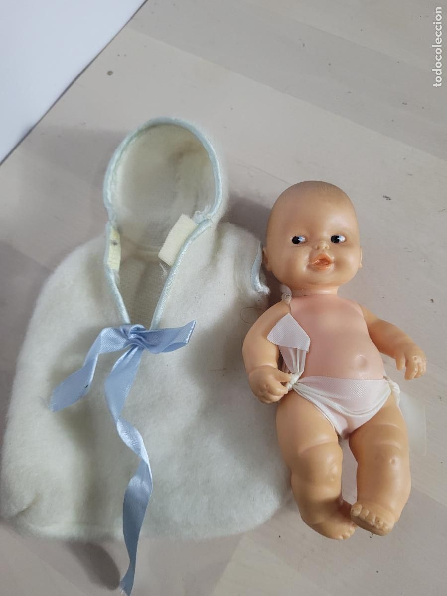 Mu&ntilde;ecas Lesly y Barriguitas: mu&ntilde;eca barriguitas pelon con capucha con capa - Foto 6