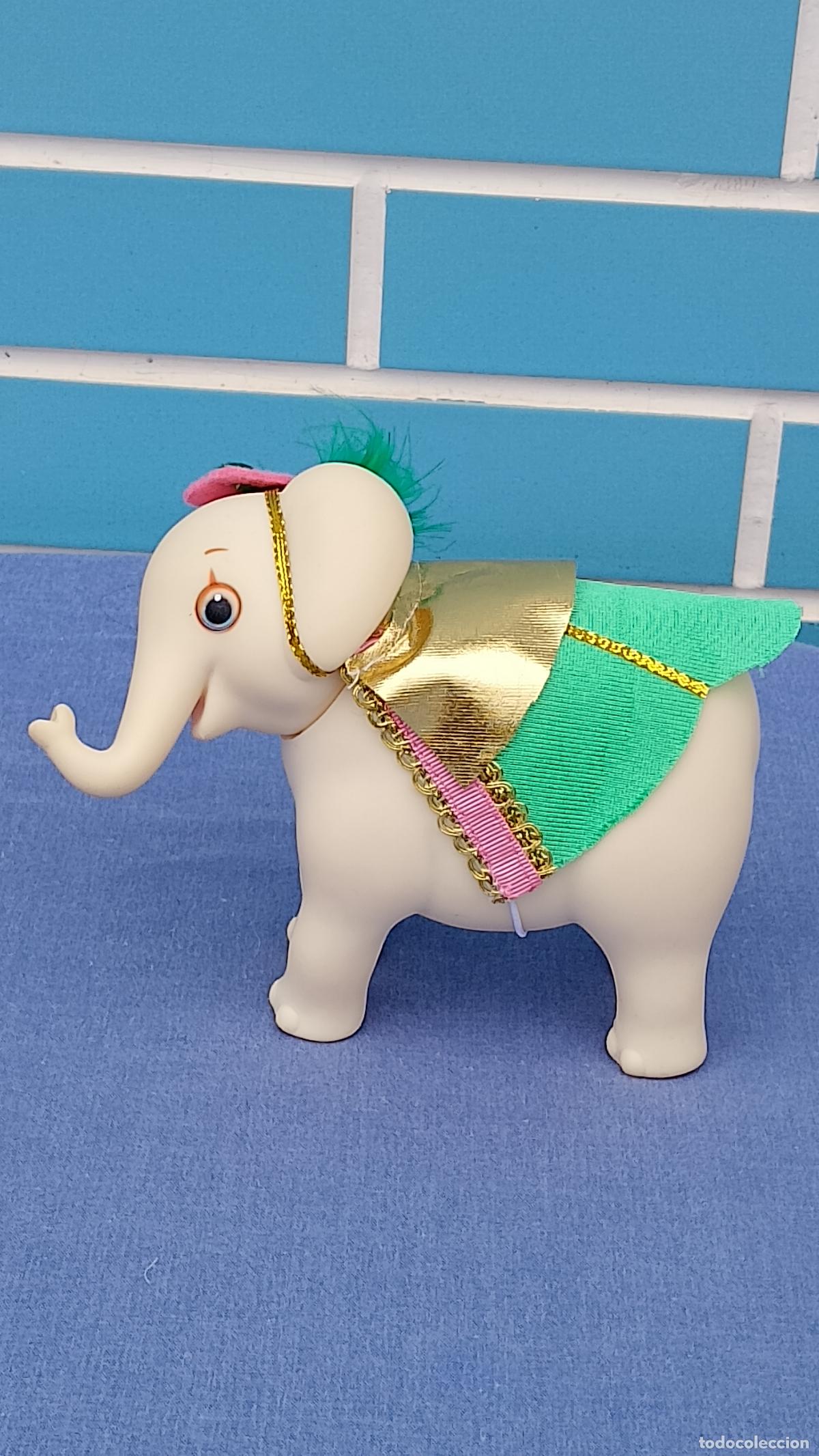 Mu&ntilde;ecas Lesly y Barriguitas: Antiguo Elefante original de Barriguitas Raj&aacute; de la India, colecci&oacute;n Aventuras, de Famosa